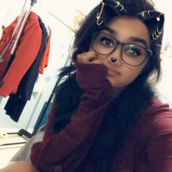 Welcome To My Closet! - Picture 4 of 4